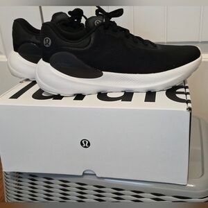 lululemon athletica Beyondfeel RUN Mens Shoes. Size 8. NEW